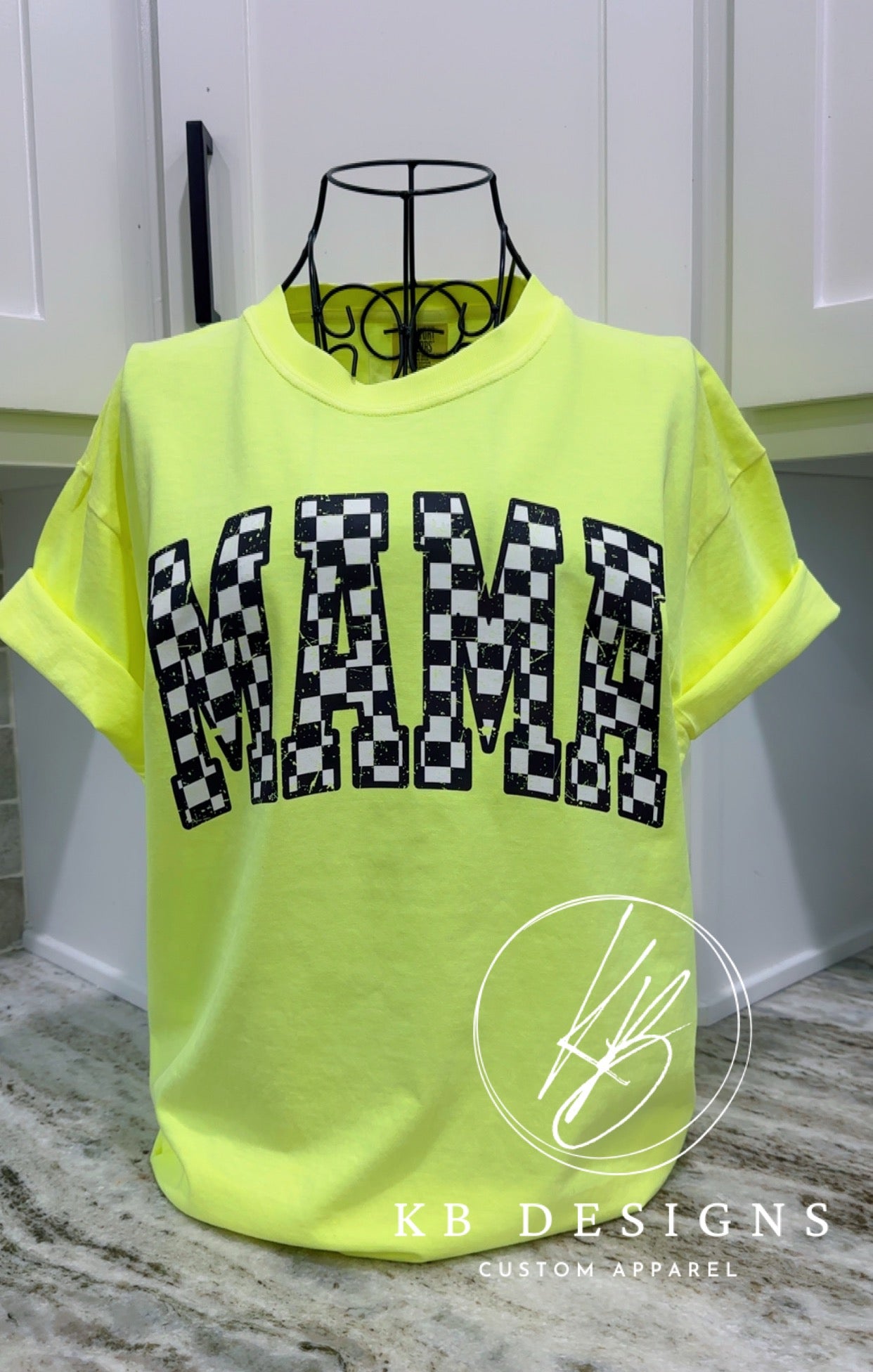 Grunge Checkered MAMA Graphic Tee
